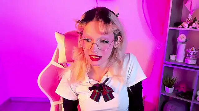 PamelamyDreamys online show from March 20, 2025, 1:48 pm