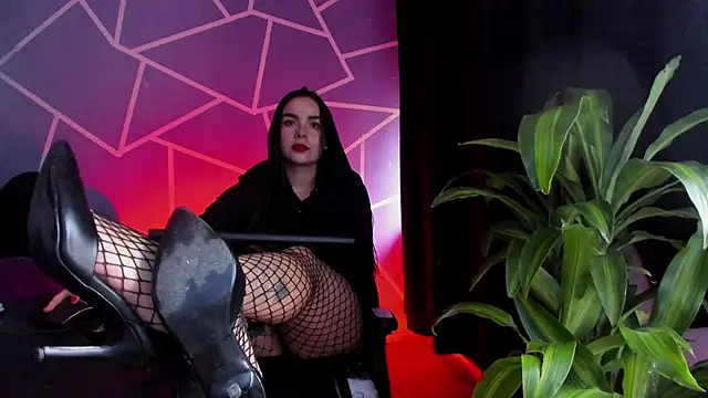 thakytona online show from October 19, 2025, 8:00 pm