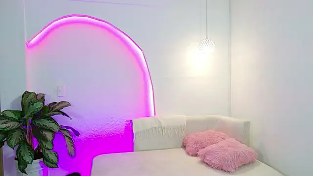 Snapshot of AllissonJames chatting on May 6, 2026, 2:32 pm AllissonJames online show from May 6, 2026, 2:32 pm
