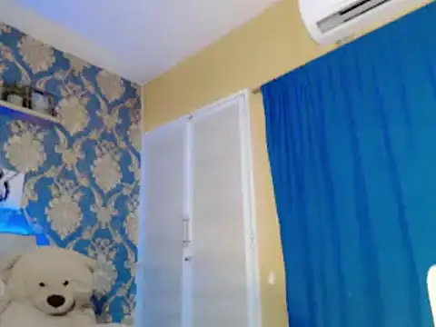 nicoledollts online show from October 4, 2025, 4:25 am