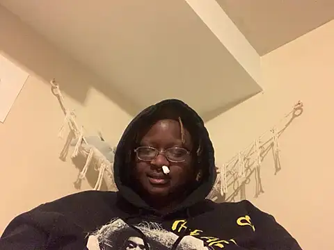 BigKittyRaven online show from January 2, 2025, 4:09 am