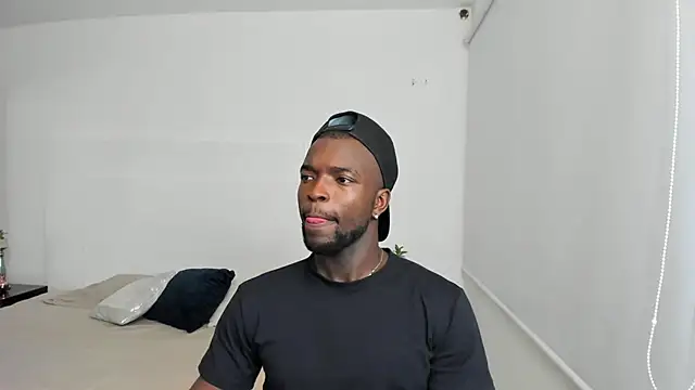 Dylan Taylor online show from March 10, 2025, 3:56 am