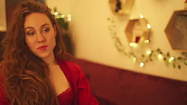 Berberis  Silene online show from December 21, 2024, 10:51 pm