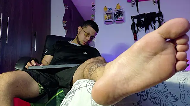 Nymphobuddies online show from March 1, 2026, 4:40 pm