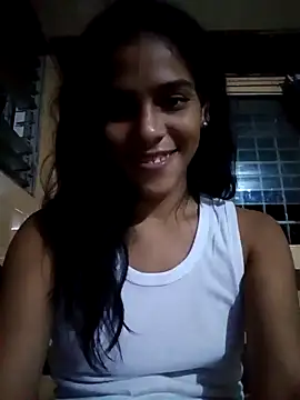 Snapshot of Sharlotte-HOT1 chatting on December 17, 2024, 5:29 am Sharlotte-HOT1 online show from December 17, 2024, 5:29 am