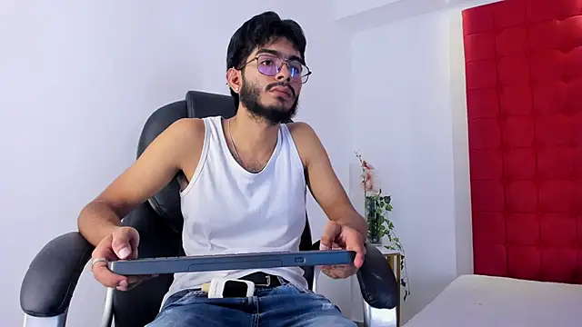 orion perla online show from March 14, 2025, 5:27 am