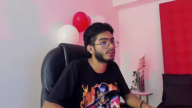 orion perla online show from February 14, 2025, 3:43 am