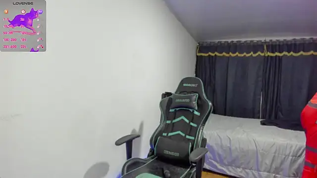 Snapshot of gooddess_isis chatting on December 6, 2024, 2:51 am gooddess isis online show from December 6, 2024, 2:51 am