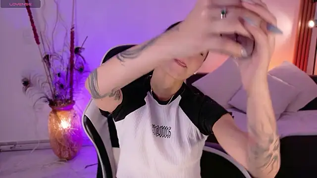 AnabelWolf online show from March 20, 2026, 3:24 pm