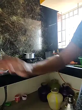 Tamil Shalini Lustyy online show from April 18, 2026, 4:15 am