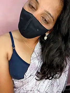 Tamil Shalini Lustyy online show from October 10, 2025, 5:25 pm