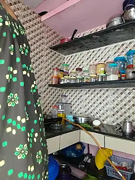 Tamil Shalini Lustyy online show from October 9, 2025, 3:07 am