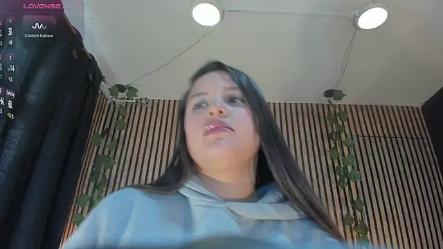 Victoria Ponce1 online show from March 11, 2025, 9:04 pm