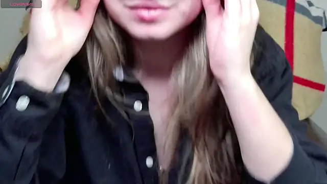 Snapshot of Mikki5P chatting on February 10, 2025, 9:04 pm Mikki5P online show from February 10, 2025, 9:04 pm