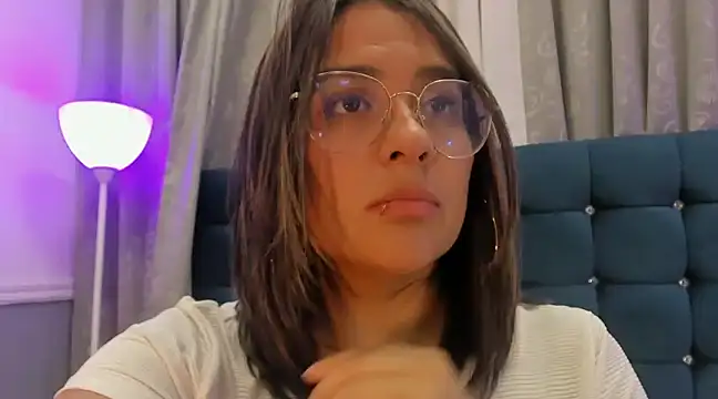 Pandoracherry online show from March 10, 2025, 6:05 am