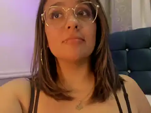 Pandoracherry online show from March 17, 2025, 5:45 am