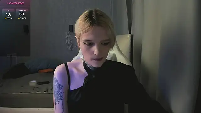 Simona Rain online show from December 2, 2025, 10:55 pm