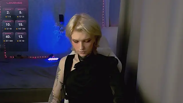 Simona Rain online show from September 17, 2025, 11:29 pm