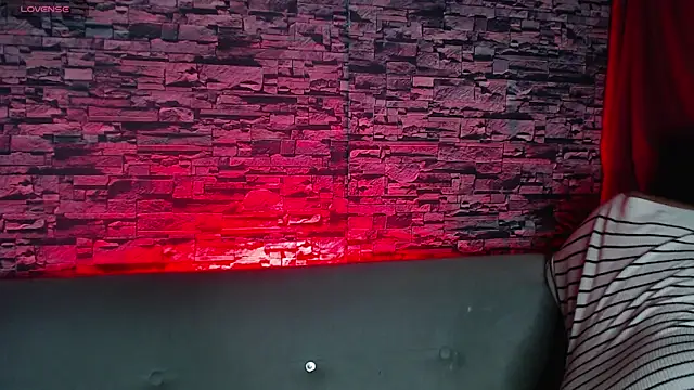 sofi bronw online show from March 18, 2025, 10:39 am