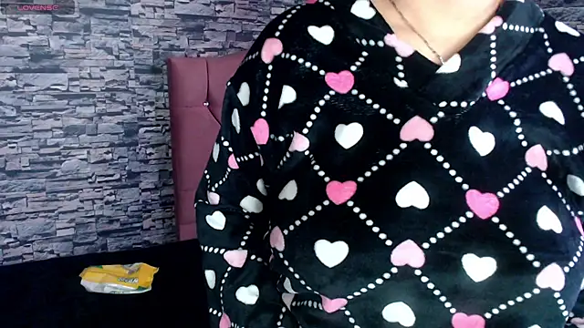 sofi bronw online show from September 9, 2025, 2:26 pm