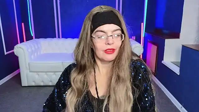 Snapshot of Rose_Noir chatting on December 12, 2024, 12:22 pm Rose Noir online show from December 12, 2024, 12:22 pm