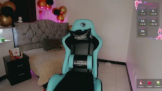 Snapshot of malybu_ chatting on March 19, 2025, 11:14 pm malybu online show from March 19, 2025, 11:14 pm