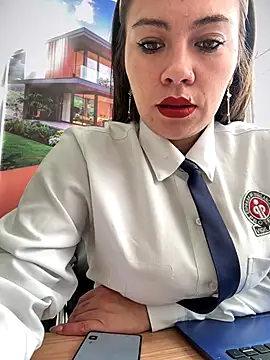 LIZ-06  online show from November 4, 2025, 1:48 pm