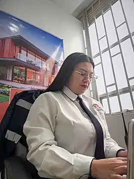 LIZ-06  online show from October 29, 2025, 12:37 pm