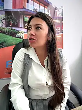 LIZ-06  online show from November 28, 2025, 12:49 pm