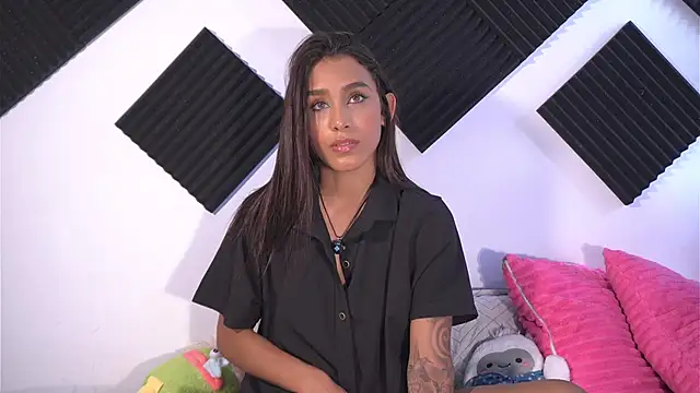 Ambeer Rousess online show from December 14, 2025, 8:36 pm