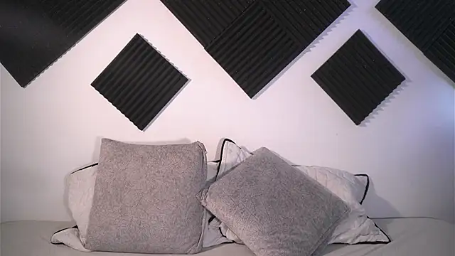 Ambeer Rousess online show from April 2, 2026, 10:38 pm