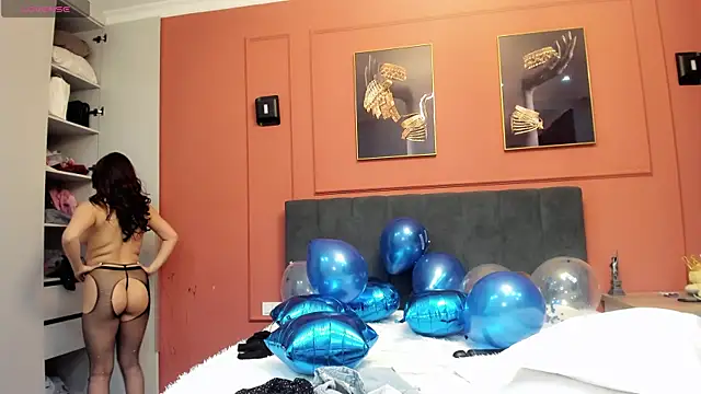 may mia online show from March 11, 2025, 5:02 am