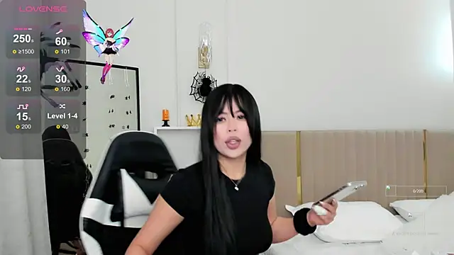 may mia online show from November 4, 2025, 3:21 am