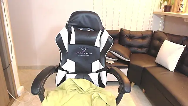 ashleylove prg online show from February 21, 2025, 7:23 am