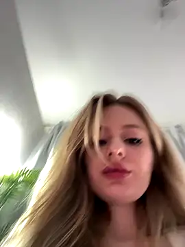 Snapshot of CaseyCumFace chatting on October 5, 2025, 7:48 pm CaseyCumFace online show from October 5, 2025, 7:48 pm