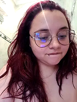 CURVY-HORNY online show from April 18, 2026, 9:37 pm