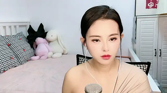 XINXINh online show from January 24, 2025, 3:54 am