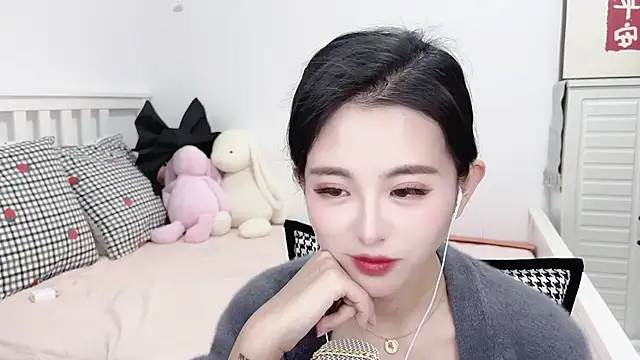 XINXINh online show from January 18, 2025, 6:24 am