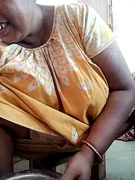 Hotty-rumi online show from February 9, 2026, 6:22 am