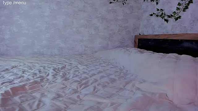 cutiemia0 online show from December 18, 2025, 5:12 am