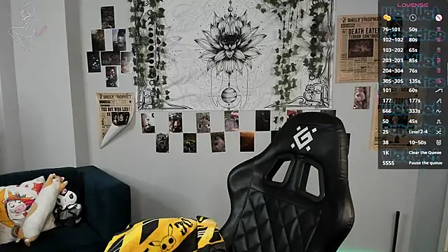 Bonni Meiz online show from November 18, 2025, 3:10 am