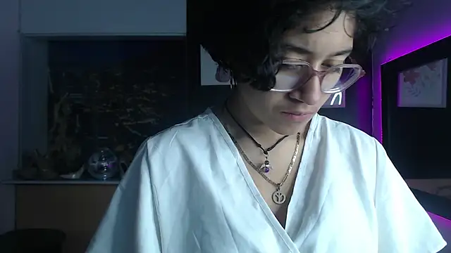 Snapshot of Lili_Gomez_ chatting on October 3, 2025, 12:50 pm Lili Gomez online show from October 3, 2025, 12:50 pm