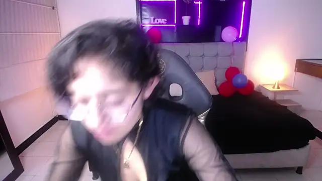 Snapshot of Lili_Gomez_ chatting on March 3, 2025, 1:01 pm Lili Gomez online show from March 3, 2025, 1:01 pm