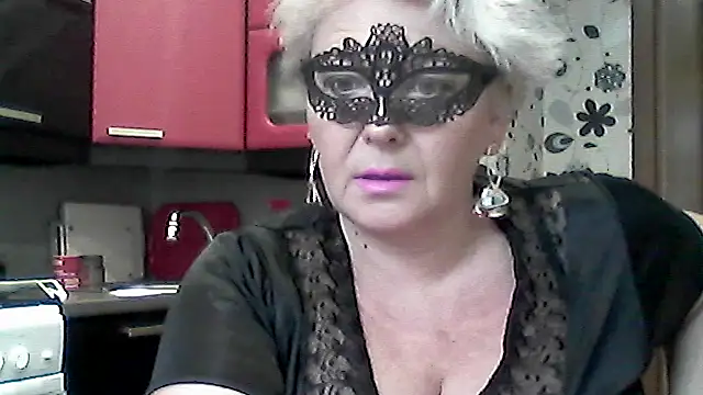 Snapshot of Lisa_Suzie chatting on October 16, 2025, 7:49 am Lisa Suzie online show from October 16, 2025, 7:49 am