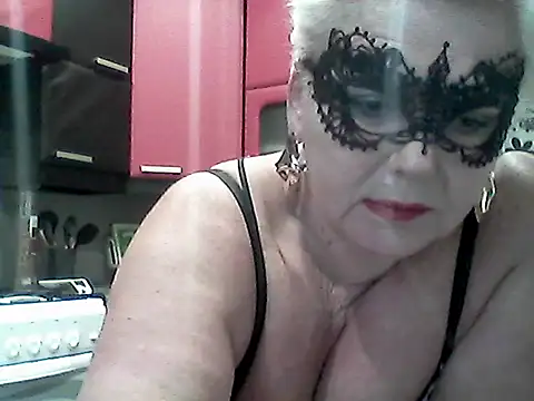 Snapshot of Lisa_Suzie chatting on February 7, 2026, 2:14 pm Lisa Suzie online show from February 7, 2026, 2:14 pm