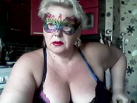 Lisa Suzie online show from May 14, 2026, 7:05 am