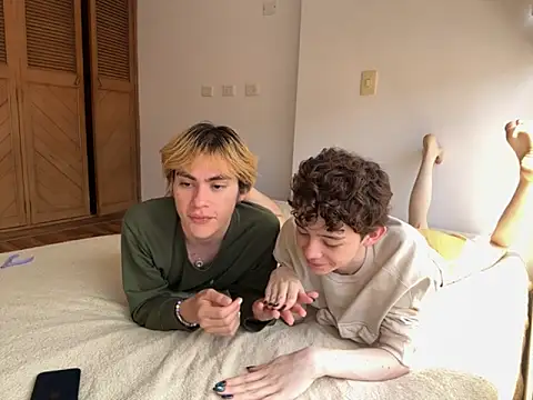 mapleg online show from September 21, 2025, 4:01 pm