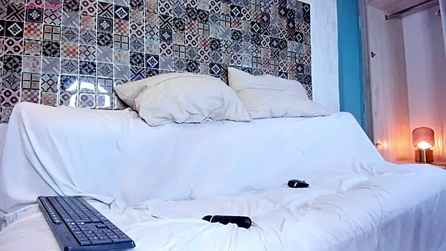 Pamela Johnsonn online show from March 20, 2025, 1:57 am