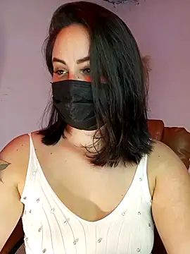 Aiunii1 online show from October 1, 2025, 2:10 pm