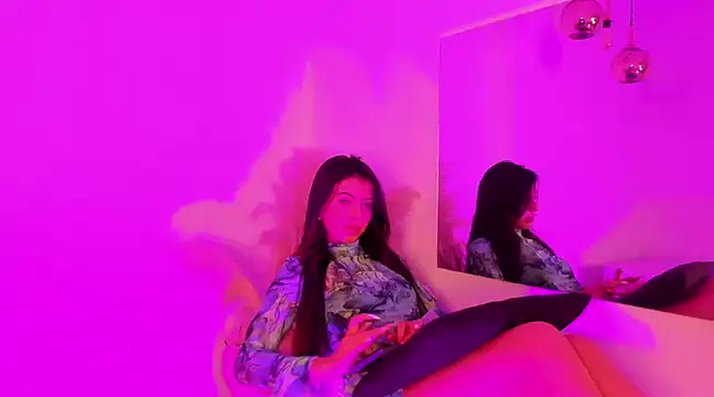 Iiam danii online show from December 12, 2024, 12:33 pm